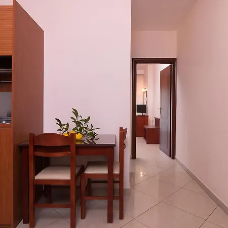 Aparthotel Nel Centro 3*